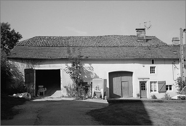 Ferme, élévation antérieure, ensemble face.