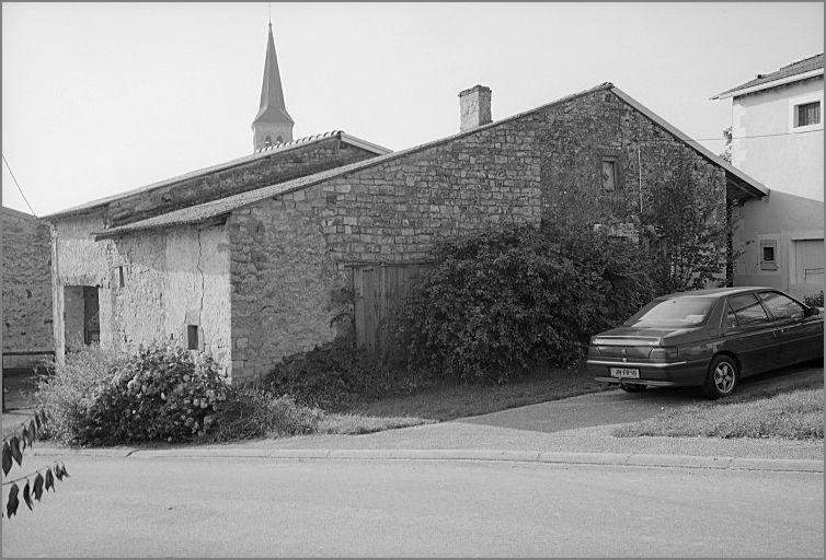 Maison de manouvrier, élévation antérieure, ensemble trois quarts droit.