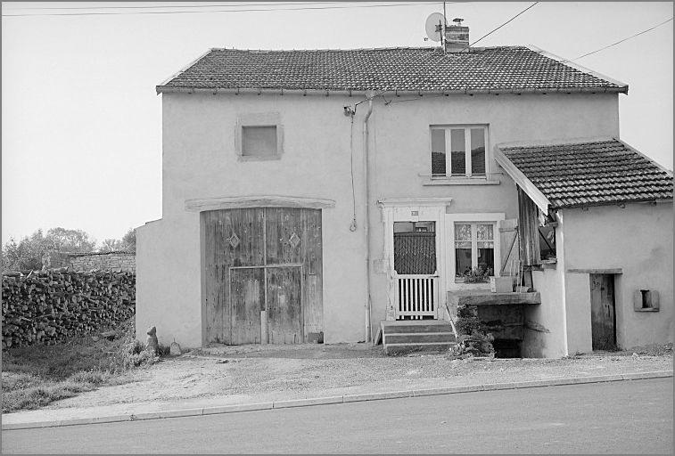 Ferme, élévation antérieure, ensemble face.