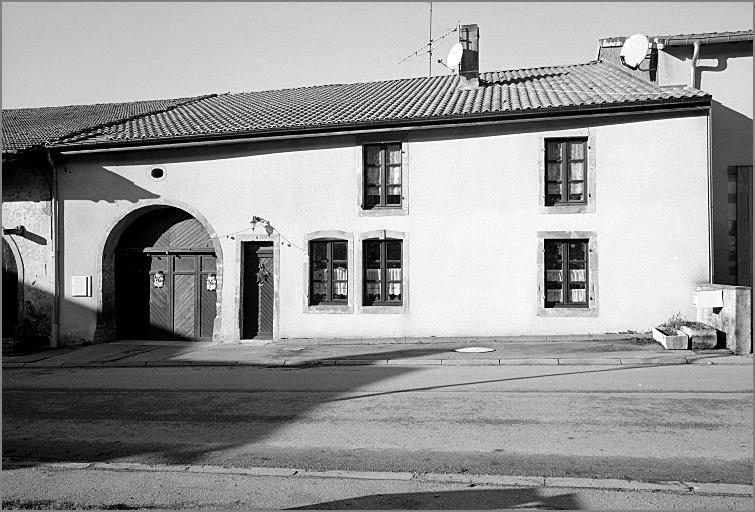 Ferme, élévation antérieure, ensemble droit