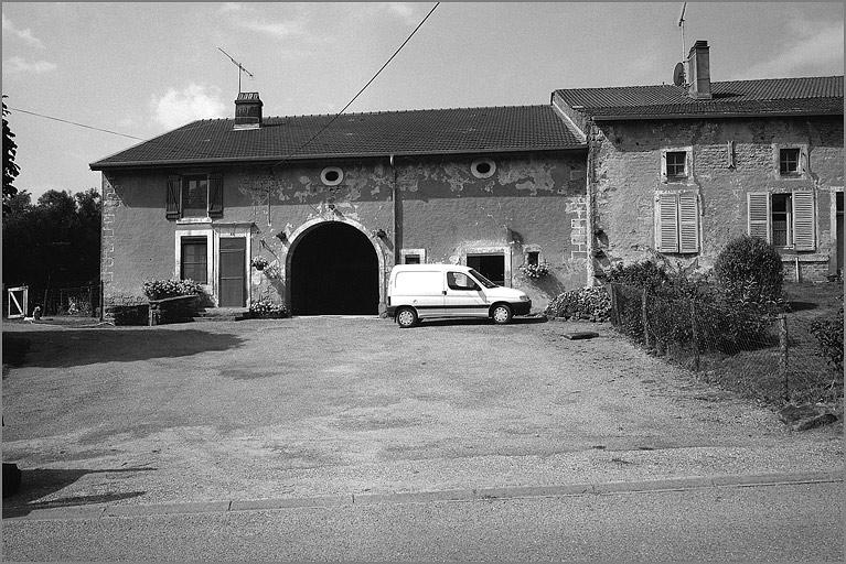 Ferme, élévation antérieure, ensemble face.