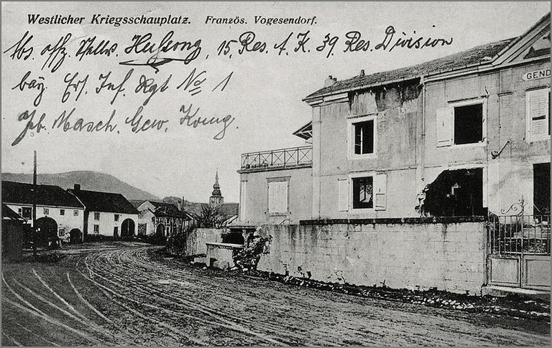 Façade antérieure, vue de trois quarts droit.
