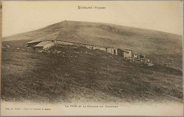 Marcairies. Vue générale de la marcairie, construite en bois.