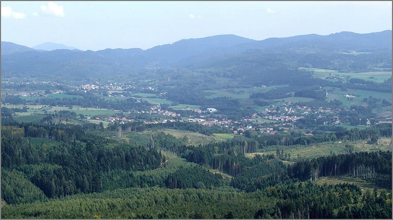 Vue rapprochée des villages de Provenchères-sur-Fave et Colroy-la-Grande depuis le Spitzemberg.