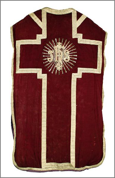 Chasuble, vue générale du dos.