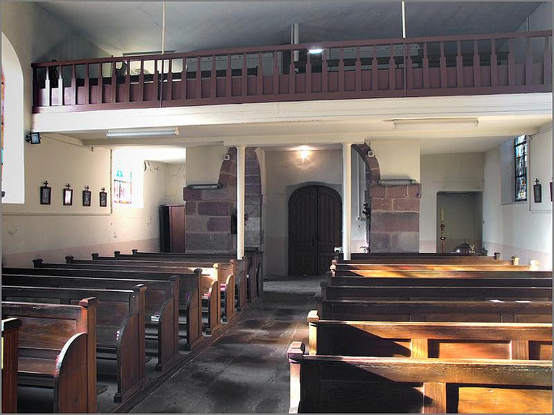 Intérieur, vue générale vers la tour.