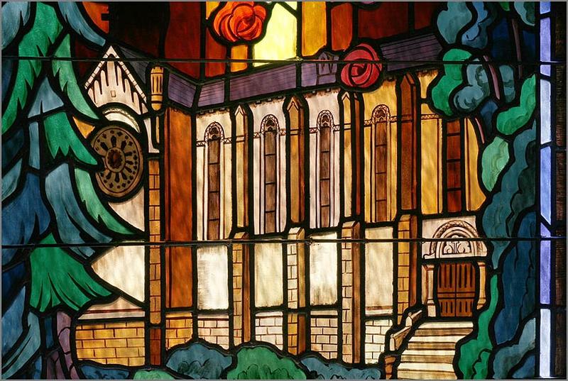 Verrière 18 : Sainte Thérèse de Lisieux, détail de la chapelle du couvent des soeurs de la Sainte-Enfance de Marie.
