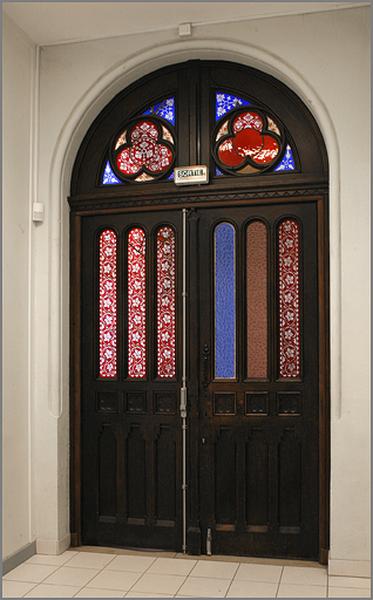 Porte entre le narthex et la nef, côté nef.