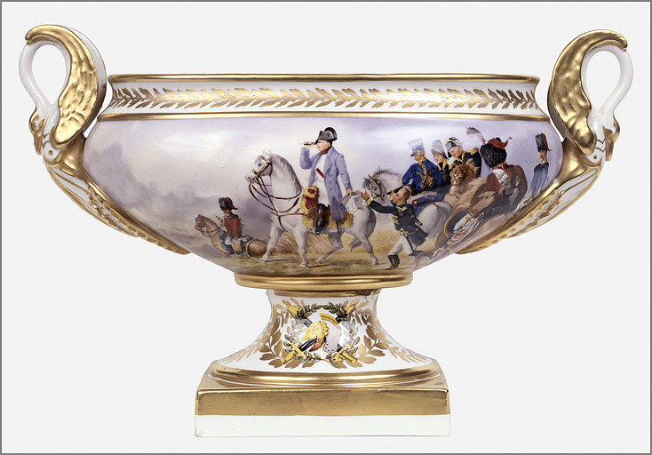 Vase décoratif (coupe) : la bataille de Wagram et paysage romantique