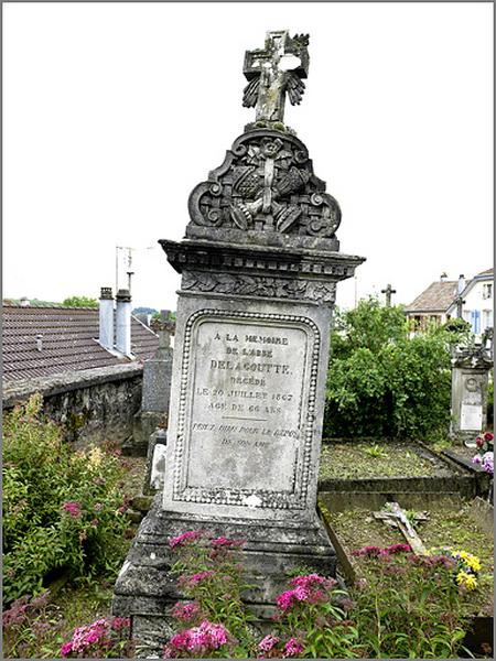 Tombeau de l'abbé Delagoutte. Vue d'ensemble.