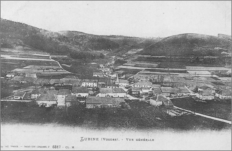 Vue d'ensemble du village depuis l'Adeux-du-Chat