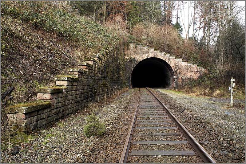 Tunnel ferroviaire