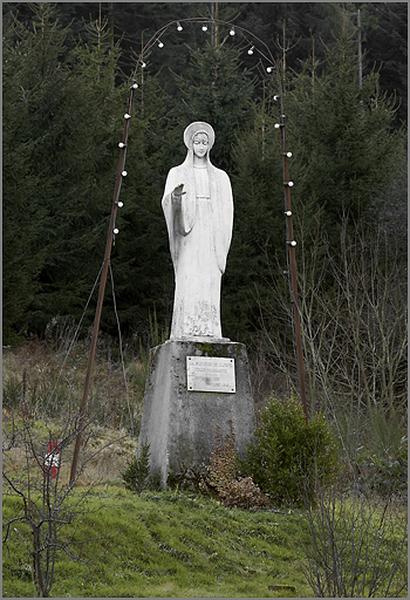 Lubine, Champs-Evaux, monument commémoratif paroissial de la guerre 1939-1945.