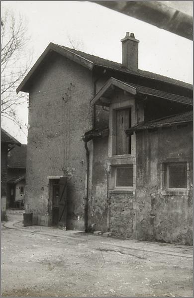 La ferme Saint-Michel avant la construction de l'ensemble paroissial, élévation postérieure, trois quarts droit, détail : partie gauche