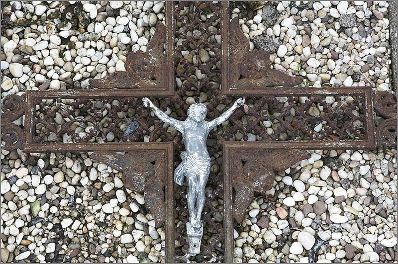 Croix n° 8 (du tombeau de la famille Gant, 1 I 14), détail du motif central