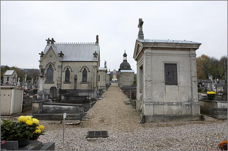 Vue de l'allée principale 2