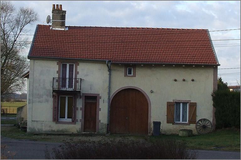 Ferme, élévation antérieure, ensemble face.