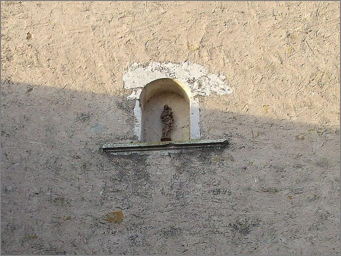 Ferme, élévation latérale gauche, niche, ensemble face.