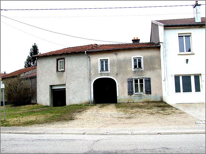 Ferme, élévation antérieure, ensemble face.