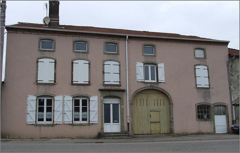 Ferme, élévation antérieure, ensemble face.