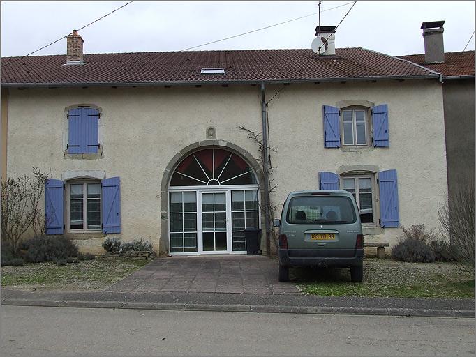 Ferme, élévation antérieure, ensemble face.