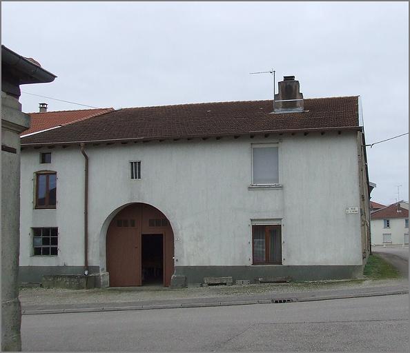 Ferme, élévation antérieure, ensemble face.