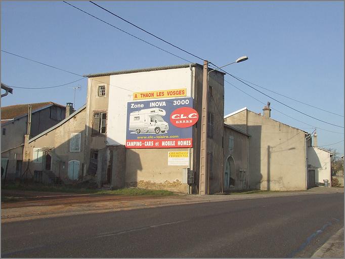 Ferme, élévation latérale gauche, ensemble trois quarts gauche.