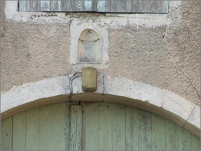Ferme, élévation antérieure, niche, ensemble face.