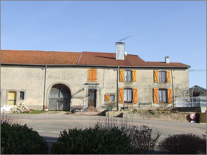 Ferme, élévation antérieure, ensemble face.