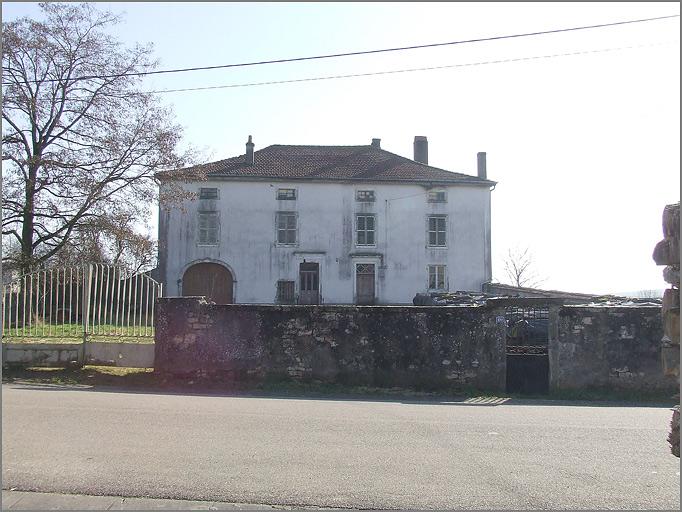 Ferme, élévation antérieure, ensemble face.