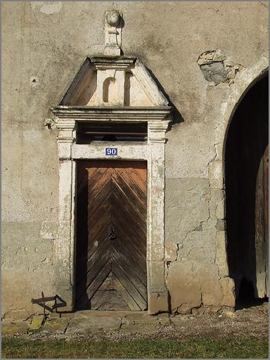Ferme, élévation antérieure, porte piétonne, ensemble face.