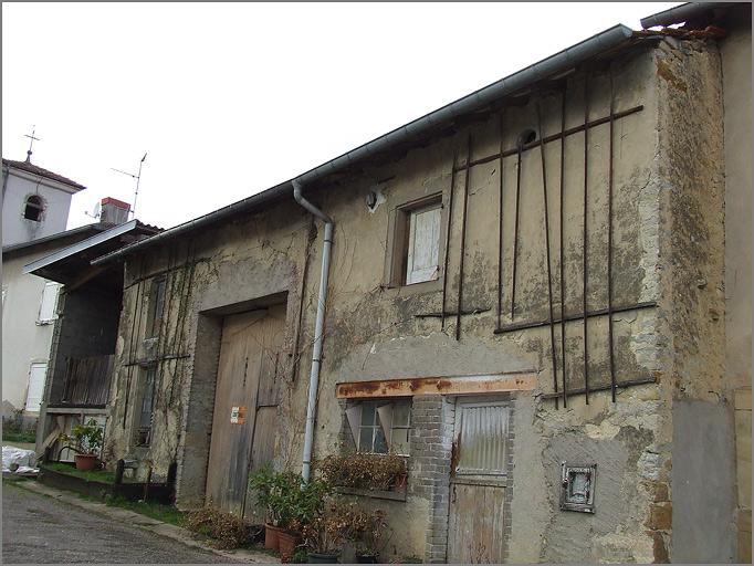 Ferme, élévation postérieure, ensemble trois quarts droit.