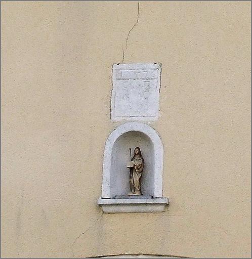 Ferme, élévation antérieure, niche et pierre de fondation datée 1776, ensemble face.