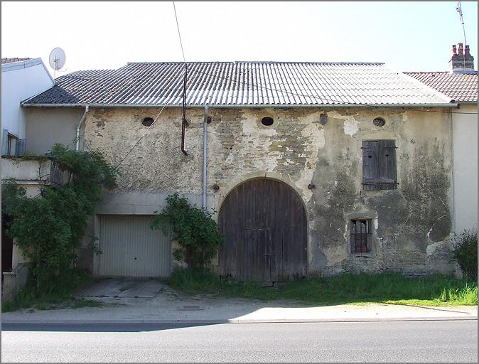 Ferme, élévation antérieure, ensemble face.