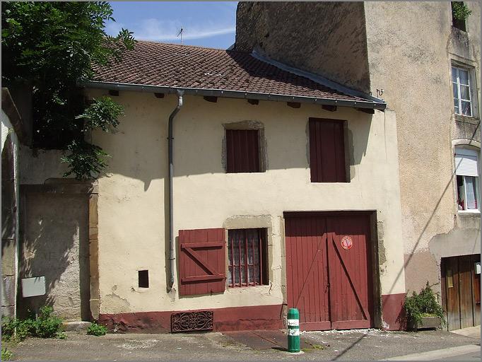 Maison de manouvrier, élévation antérieure, ensemble trois quarts gauche.