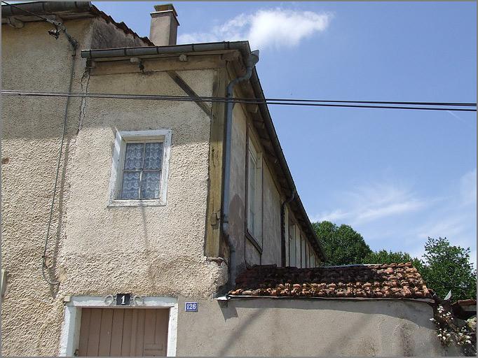 Maison de manouvrier, élévation latérale droite, ensemble trois quarts droit.