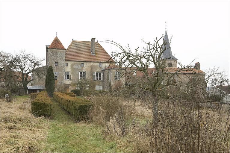 Elévation postérieure et jardin.