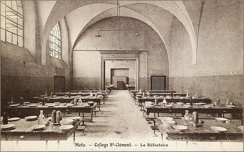 Le réfectoire du collège.