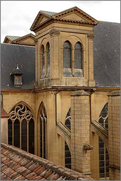 Elévation ouest, vue d'ensemble de la tour.