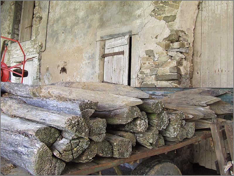 Ferme, élévation postérieure, ensemble trois quarts droit.