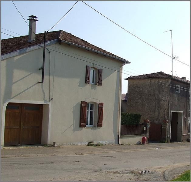 Ferme, élévation antérieure, ensemble trois quarts gauche.