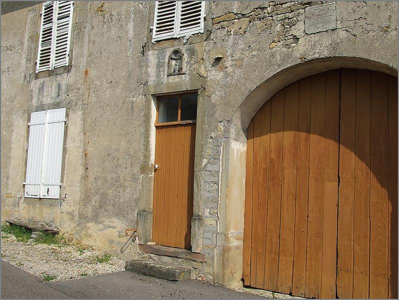 Ferme, élévation antérieure, partie droite, ensemble trois quarts droit.