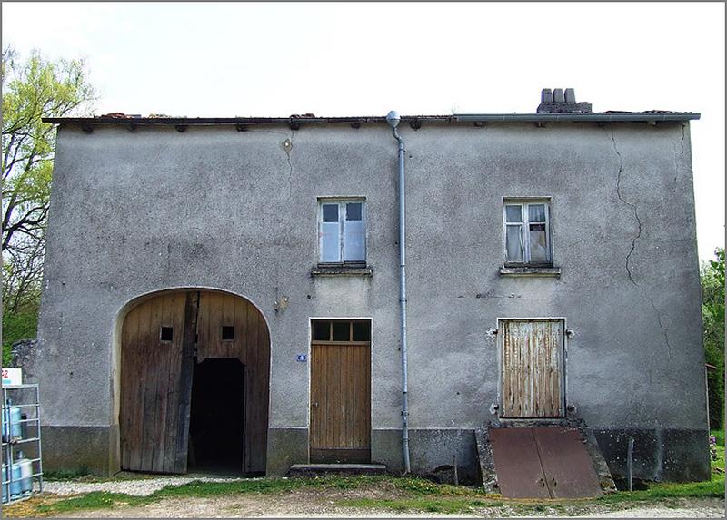 Ferme, élévation antérieure, ensemble face.