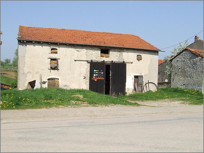 Ferme, élévation antérieure, ensemble trois quarts gauche.