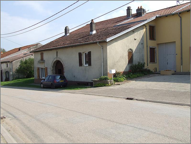 Ferme, élévation antérieure, ensemble trois quarts droit.