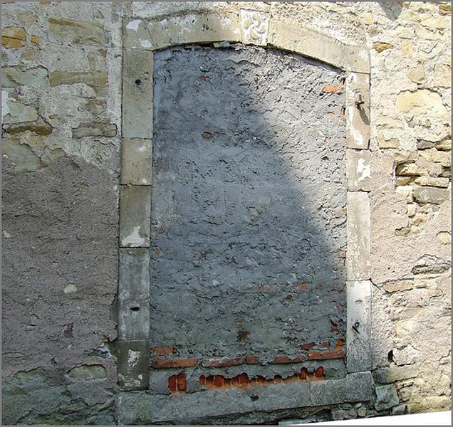 Ferme, élévation latérale droite, fenêtre, ensemble trois quarts gauche.