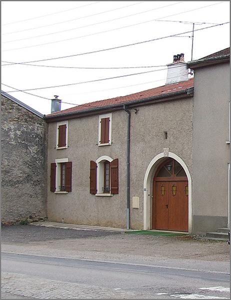 Ferme, élévation antérieure, ensemble trois quarts droit.
