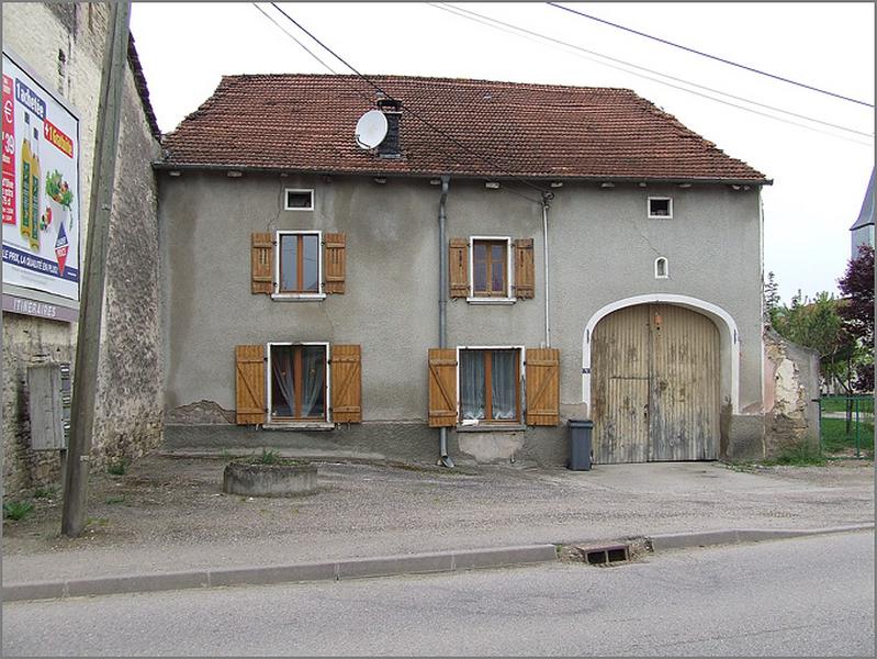 Ferme, élévation antérieure, ensemble face.