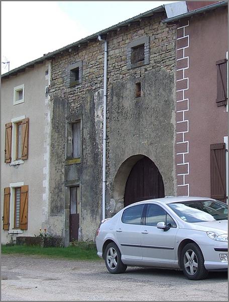 Ferme, élévation antérieure, ensemble trois quarts droit.
