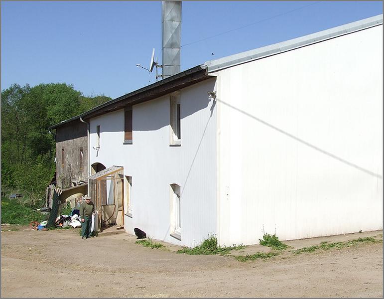 Ferme, élévation antérieure, ensemble trois quarts droit.